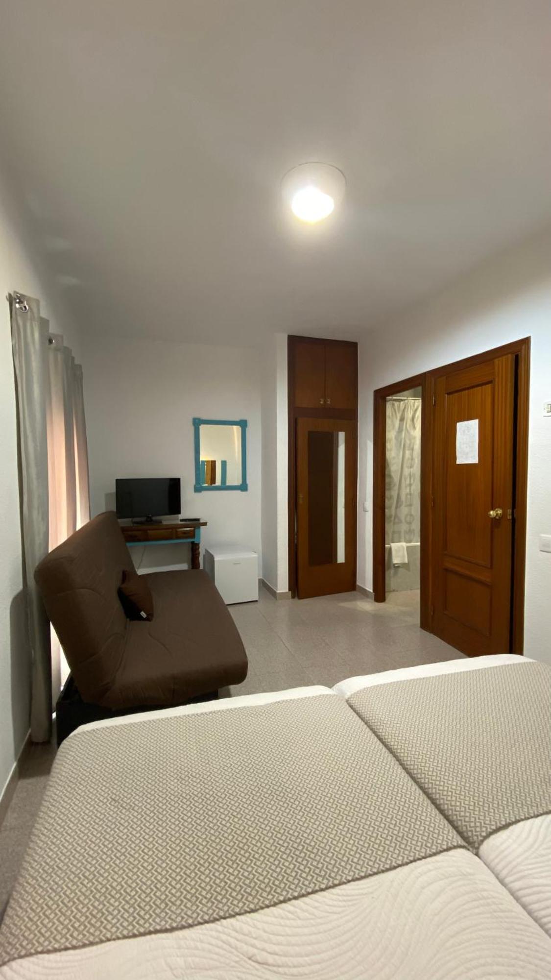 Rincon Extremeno Hotel Plasencia Exterior photo