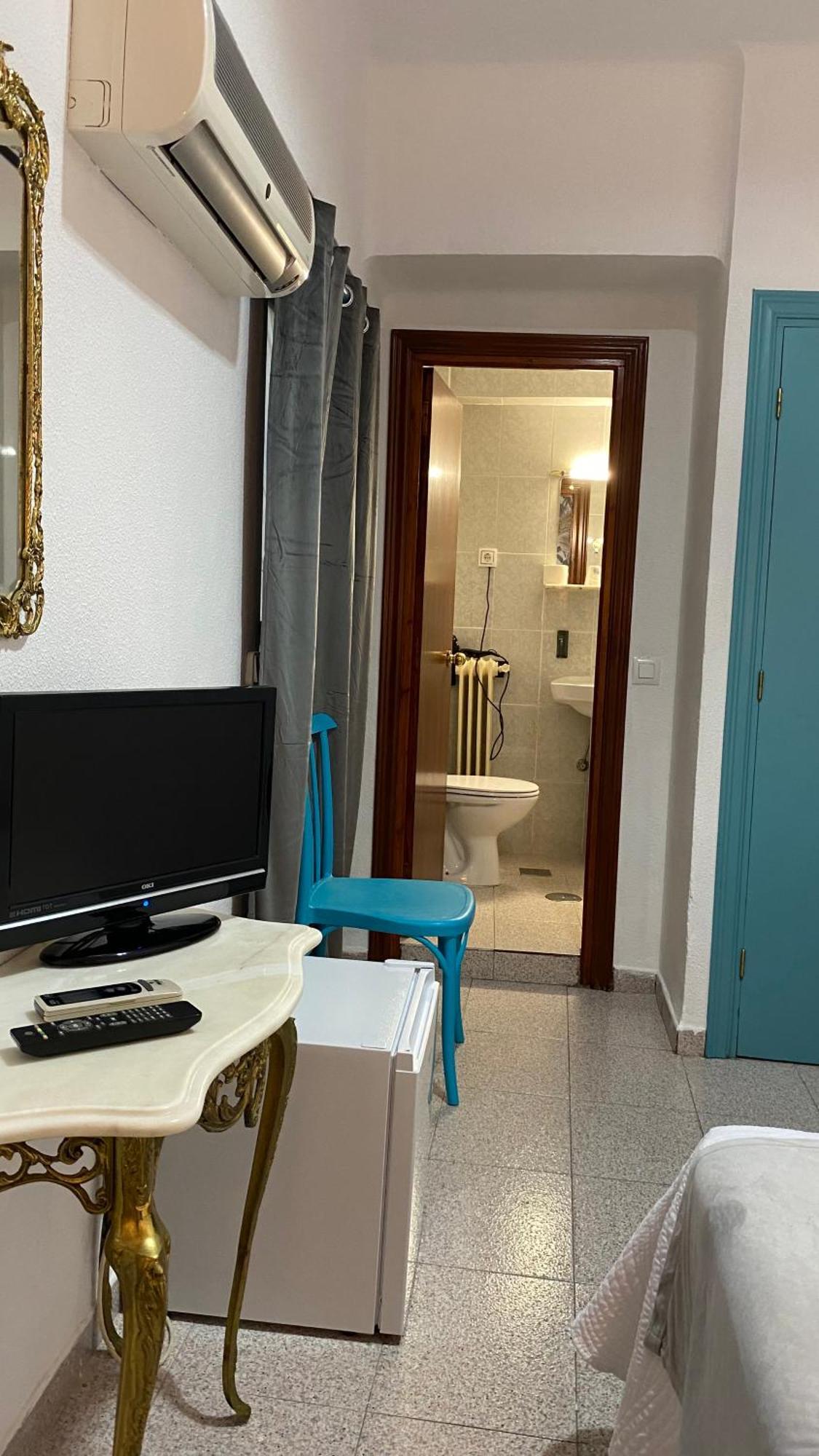 Rincon Extremeno Hotel Plasencia Exterior photo