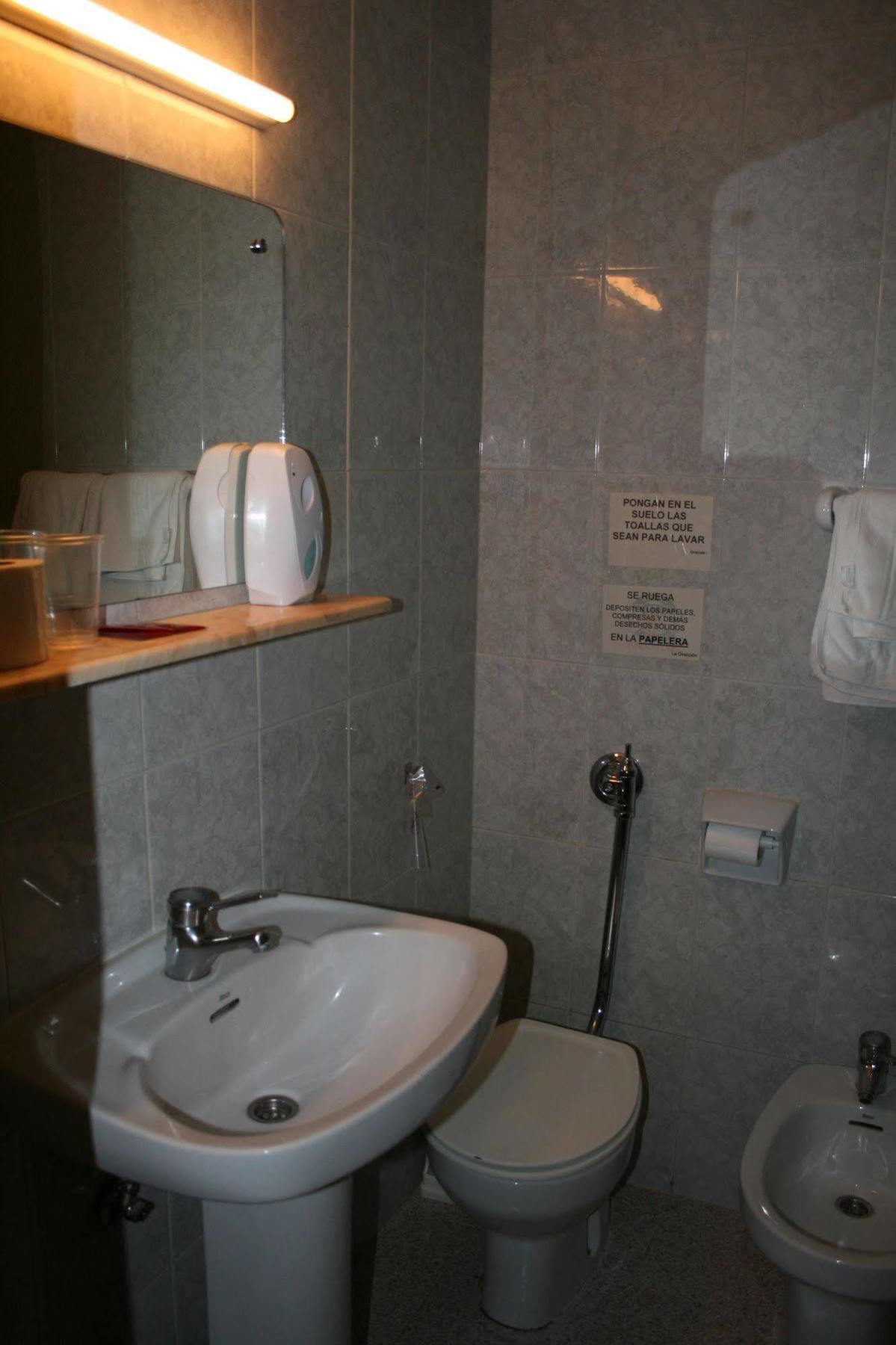 Rincon Extremeno Hotel Plasencia Exterior photo