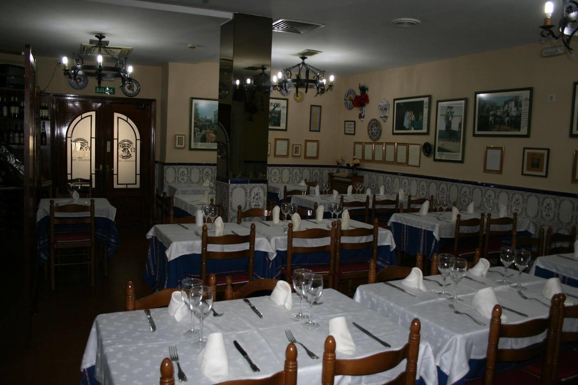 Rincon Extremeno Hotel Plasencia Exterior photo